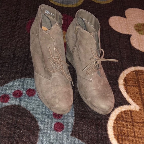 Boot Wedges - Picture 2 of 6